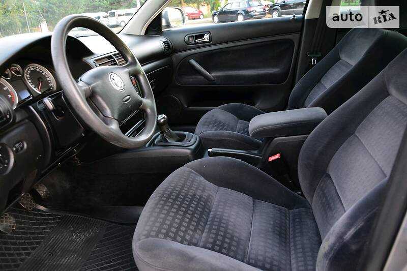 Седан Volkswagen Passat 2002 в Дрогобичі