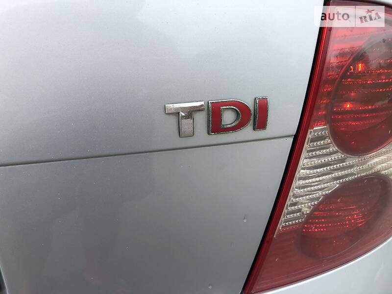 Седан Volkswagen Passat 2001 в Рівному