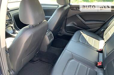 Седан Volkswagen Passat 2015 в 