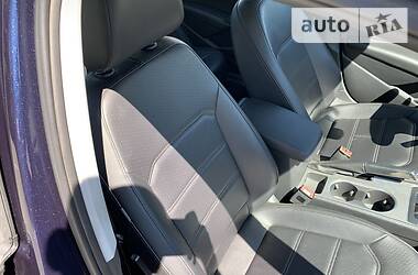 Седан Volkswagen Passat 2015 в 