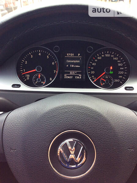 Універсал Volkswagen Passat 2010 в Києві