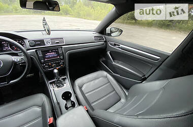 Седан Volkswagen Passat 2017 в 