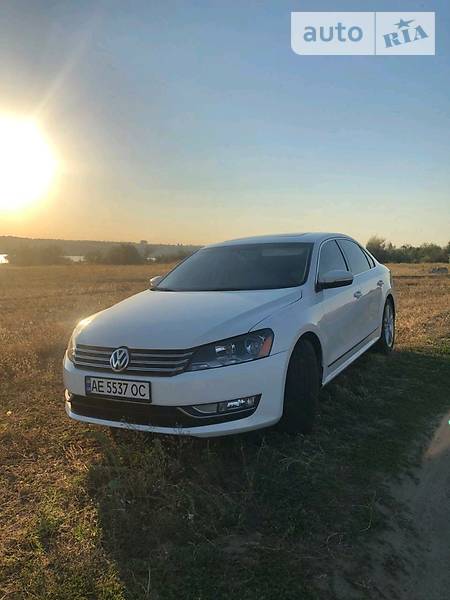 Седан Volkswagen Passat 2014 в Дніпрі фото 3 Седан Volkswagen Passat 2014 в Дніпрі