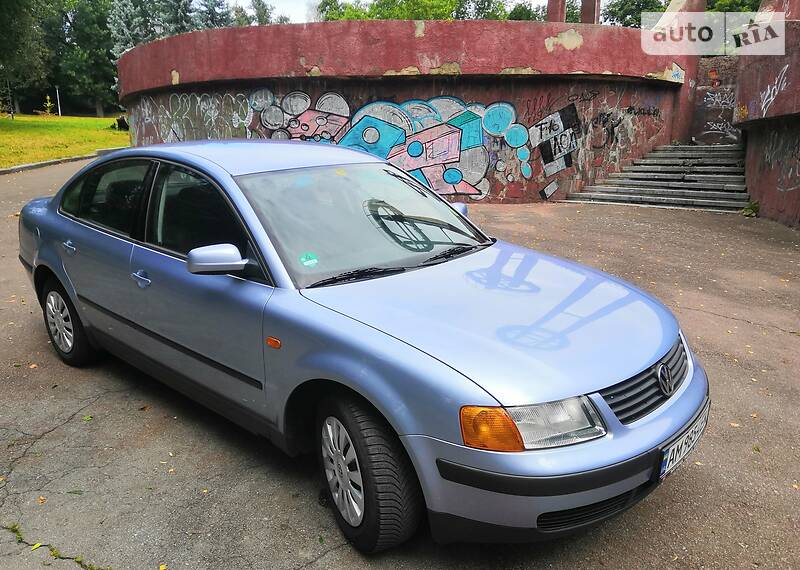 Седан Volkswagen Passat 1997 в Житомирі