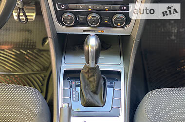 Седан Volkswagen Passat 2015 в 