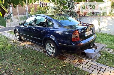 Седан Volkswagen Passat 2001 в 