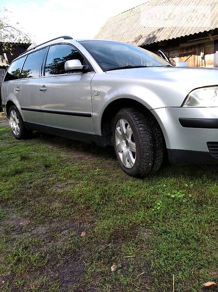 Універсал Volkswagen Passat 2004 в Шацьку