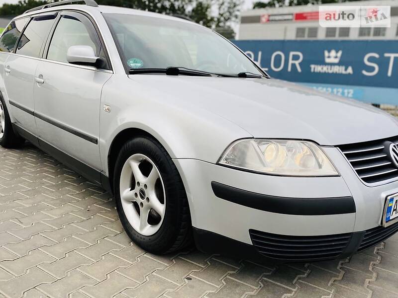Універсал Volkswagen Passat 2001 в 