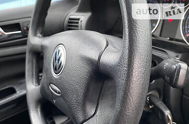Універсал Volkswagen Passat 2001 в 