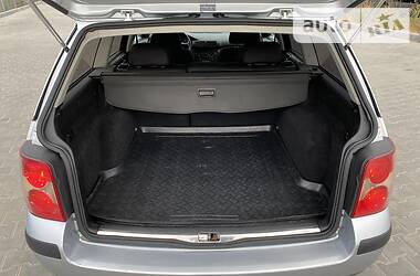 Універсал Volkswagen Passat 2001 в 