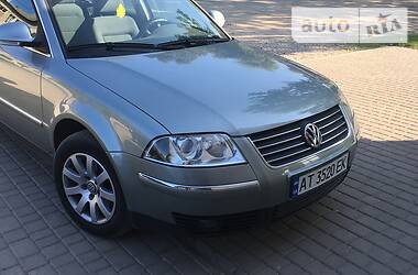 Седан Volkswagen Passat 2004 в Калуше