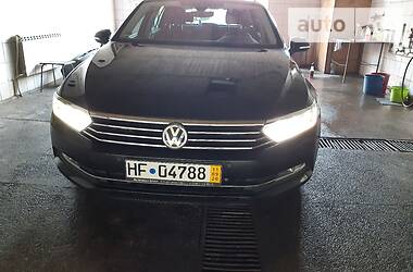 Універсал Volkswagen Passat 2015 в Луцьку