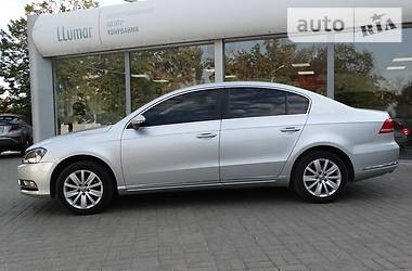 Седан Volkswagen Passat 2012 в Днепре