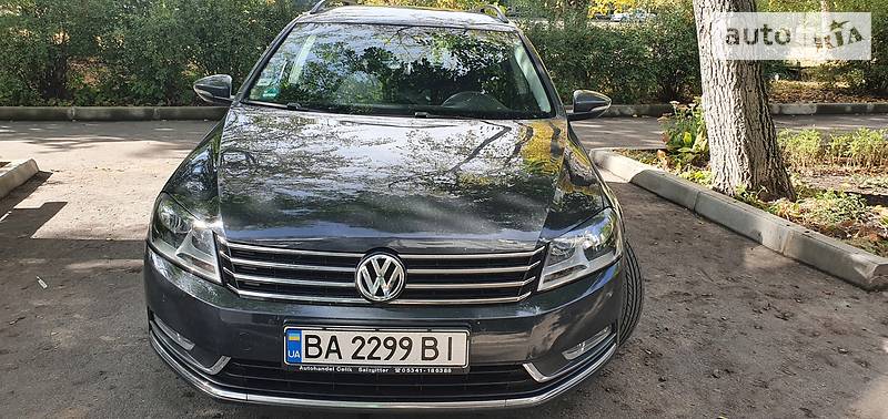 Універсал Volkswagen Passat 2011 в 