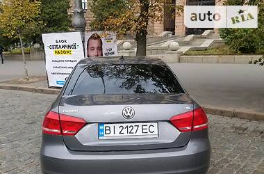 Седан Volkswagen Passat 2011 в Кременчуге