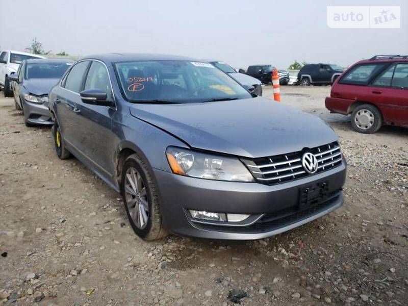 Седан Volkswagen Passat 2013 в Харькове