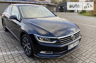 Седан Volkswagen Passat 2018 в Львові