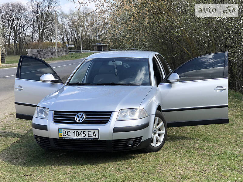 Седан Volkswagen Passat 2004 в Стрые