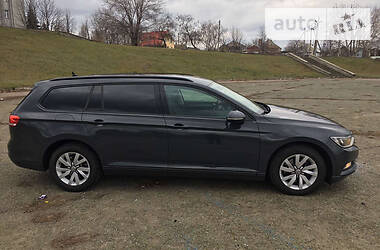 Универсал Volkswagen Passat 2015 в 