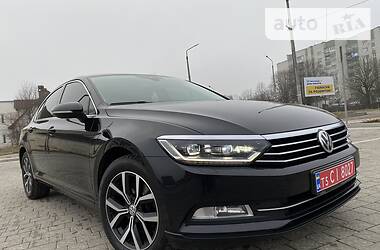 Седан Volkswagen Passat 2017 в Трускавце