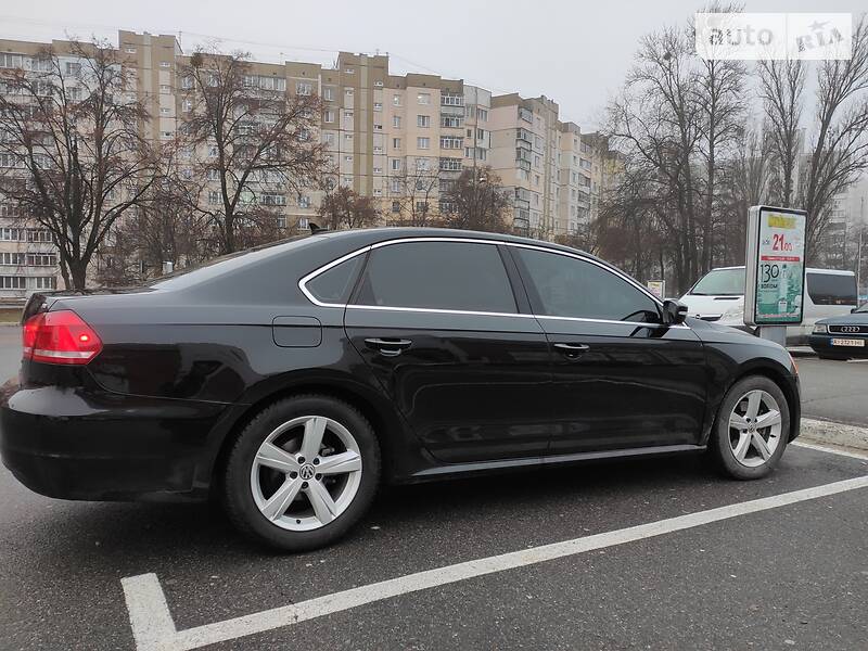 Седан Volkswagen Passat 2013 в Киеве