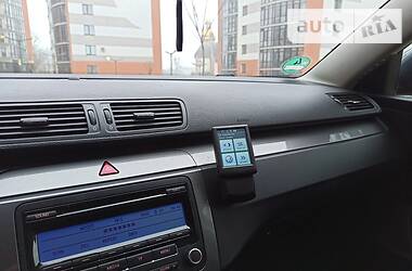 Универсал Volkswagen Passat 2010 в Ивано-Франковске