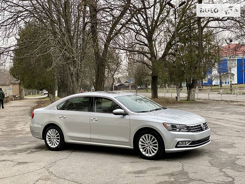 Седан Volkswagen Passat 2016 в Херсоне