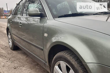 Седан Volkswagen Passat 2001 в Добровеличковке