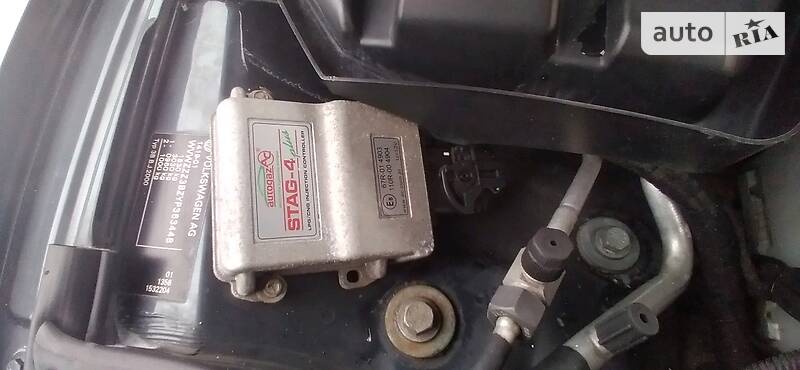 Седан Volkswagen Passat 2000 в Городке