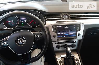 Универсал Volkswagen Passat 2016 в Бахмуте