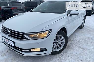 Седан Volkswagen Passat 2015 в Херсоні