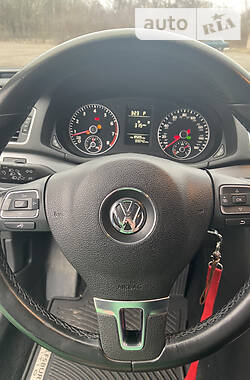 Седан Volkswagen Passat 2013 в Новой Каховке