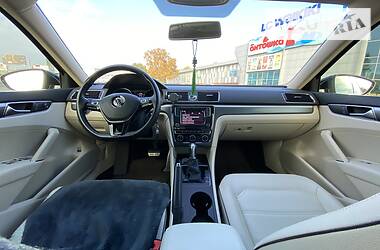 Седан Volkswagen Passat 2016 в Одессе