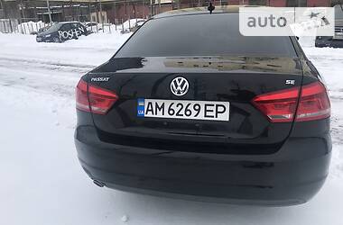 Седан Volkswagen Passat 2012 в Києві