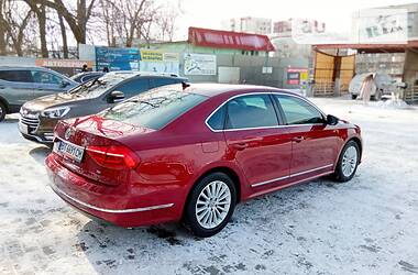 Седан Volkswagen Passat 2015 в 