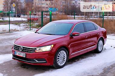 Седан Volkswagen Passat 2015 в 