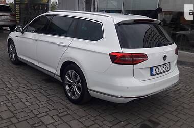 Универсал Volkswagen Passat 2015 в Херсоне