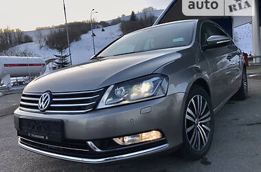 Седан Volkswagen Passat 2012 в Воловце