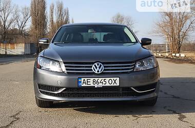 Седан Volkswagen Passat 2014 в Днепре