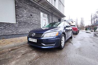 Седан Volkswagen Passat 2011 в Киеве