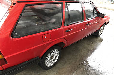 Универсал Volkswagen Passat 1987 в 