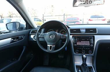 Седан Volkswagen Passat 2013 в Києві