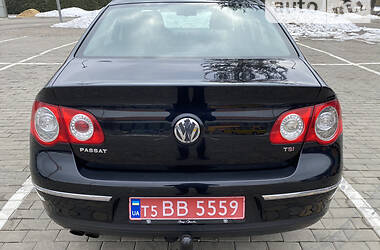Седан Volkswagen Passat 2009 в Луцке
