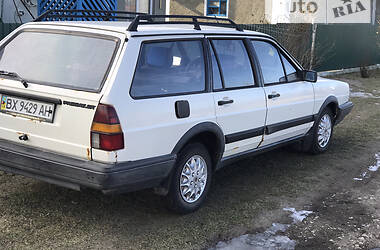 Универсал Volkswagen Passat 1987 в Волочиске