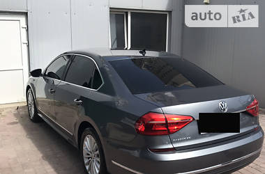 Седан Volkswagen Passat 2016 в Одессе