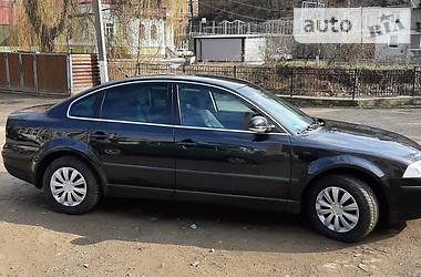 Седан Volkswagen Passat 2004 в 