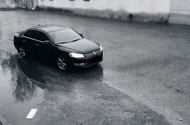 Седан Volkswagen Passat 2014 в Черновцах