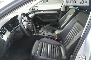 Универсал Volkswagen Passat 2016 в 