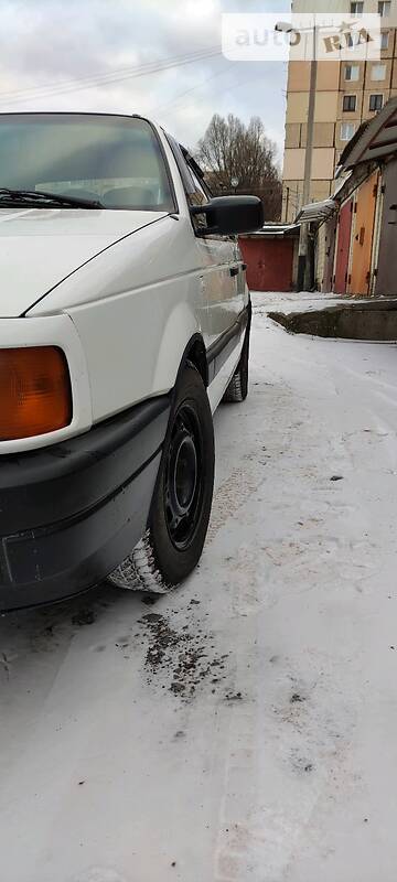 Седан Volkswagen Passat 1989 в Кривому Розі
