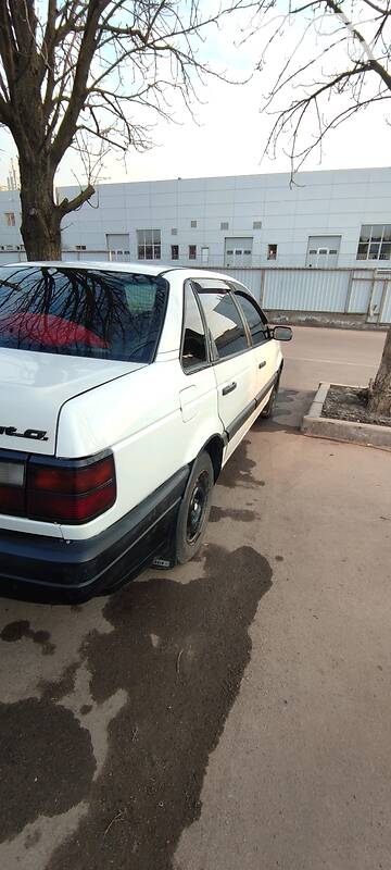 Седан Volkswagen Passat 1989 в Кривому Розі